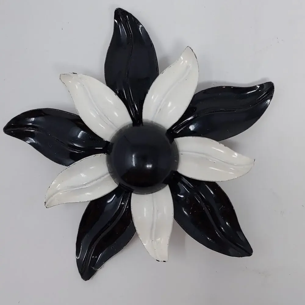 Vintage Brooch Mod Enamel Flower Black White Midcentury 1960s Pop Art 3
